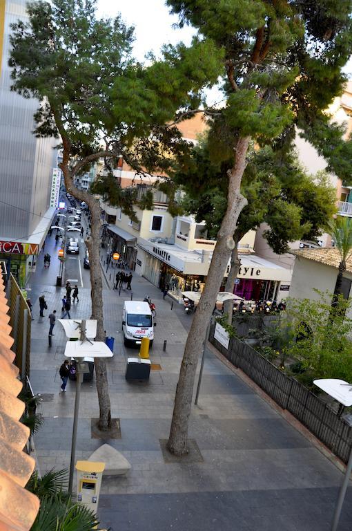 Hostal El Jardin Benidorm Exterior photo