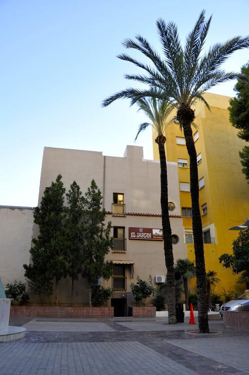 Hostal El Jardin Benidorm Exterior photo