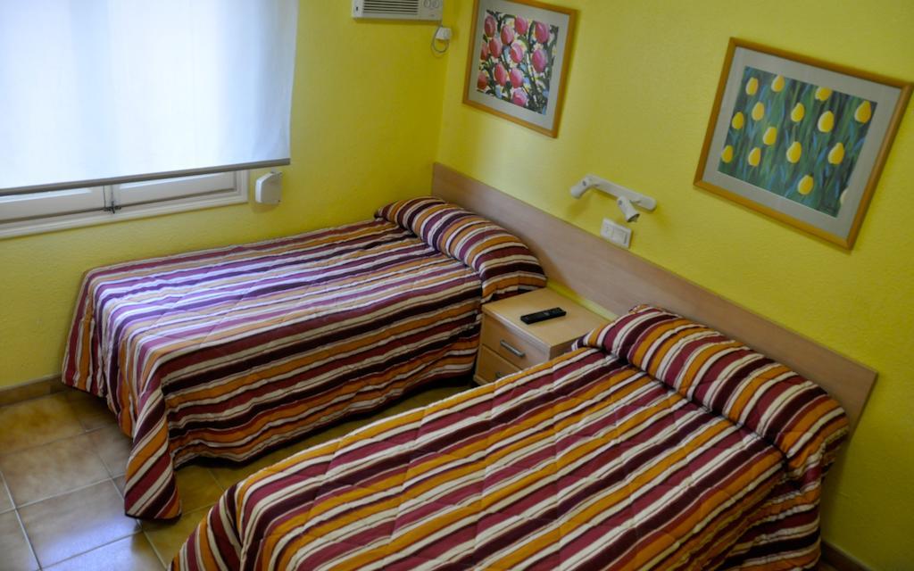 Hostal El Jardin Benidorm Room photo