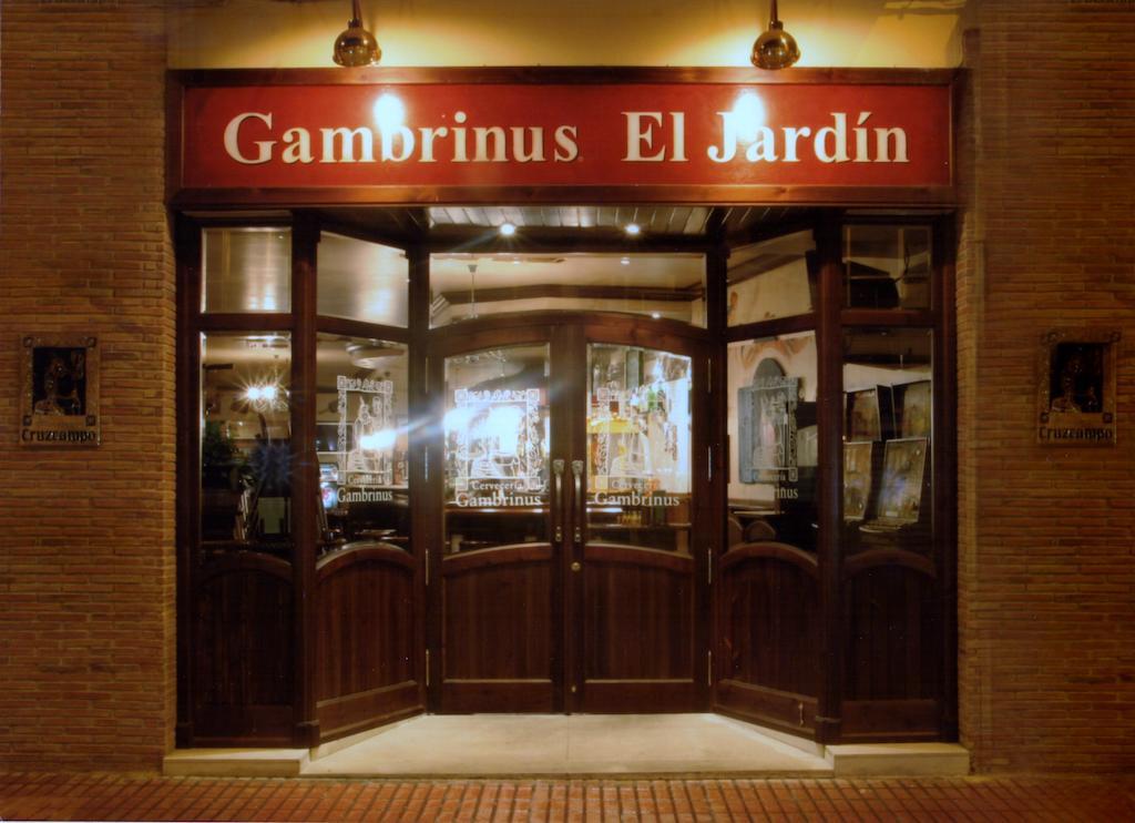 Hostal El Jardin Benidorm Exterior photo